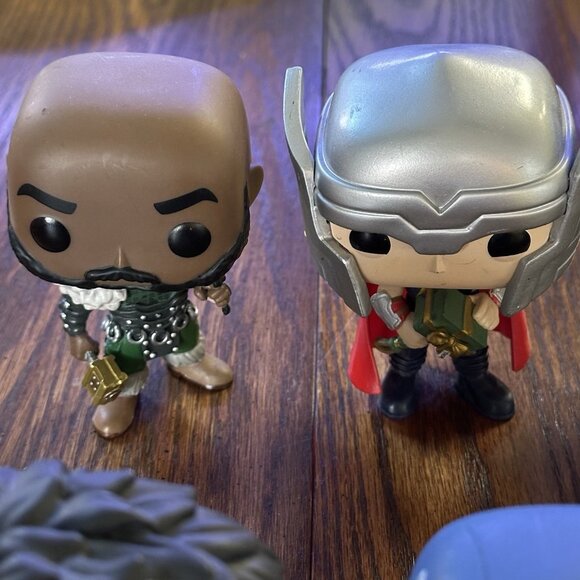 8 Funko Bobblehead Marvel Figures Thor, Loki, Black Widow, Hulk, Wolverine+++ - Picture 5 of 11